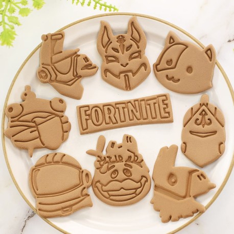 Fortnite 9-piece biscuit mold